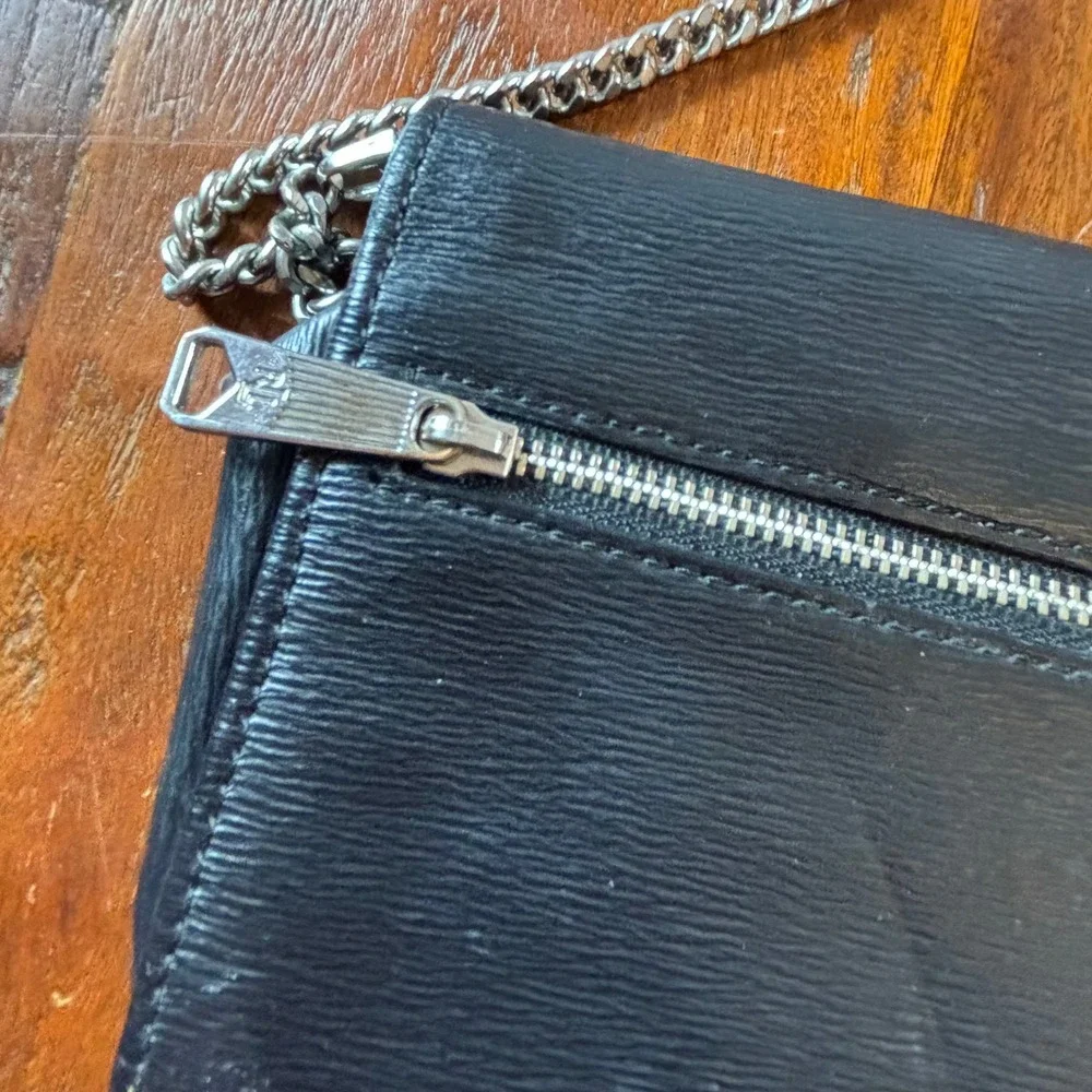 Lauren Ralph Lauren Black Textured Leather Chain Crossbody Wallet Bag Silver